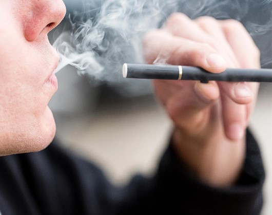 Cigarette électronique : 4 dangers potentiels